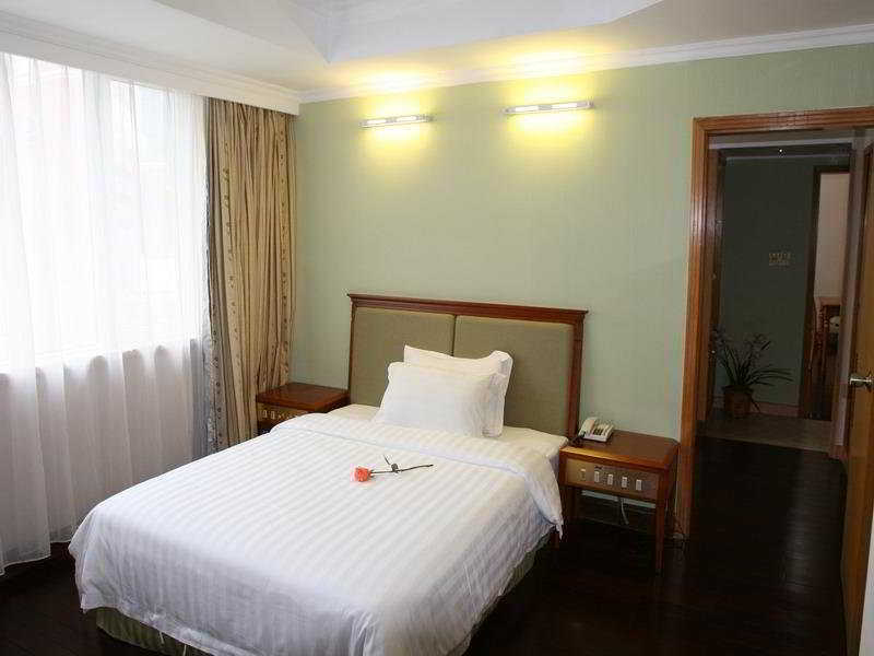 Guangdong New Tianhe Hotel Guangzhou Room photo
